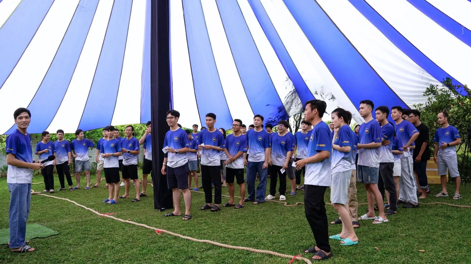 AXANH Garden Trip trong không gian xanh mát