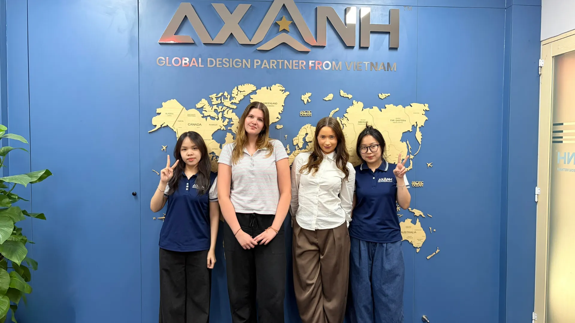 The first days of international interns at AXANH