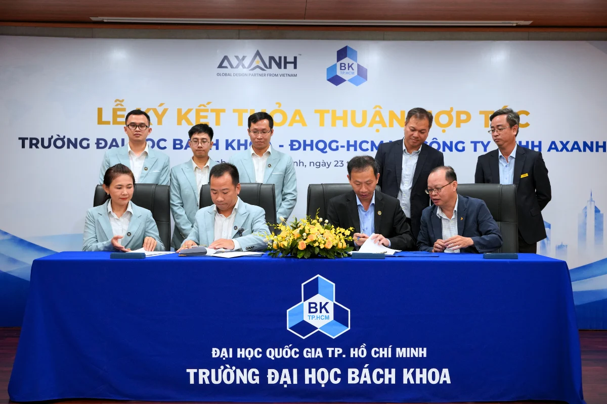 Representatives of AXANH and Ho Chi Minh City University of Technology – VNU-HCM signing the MOU